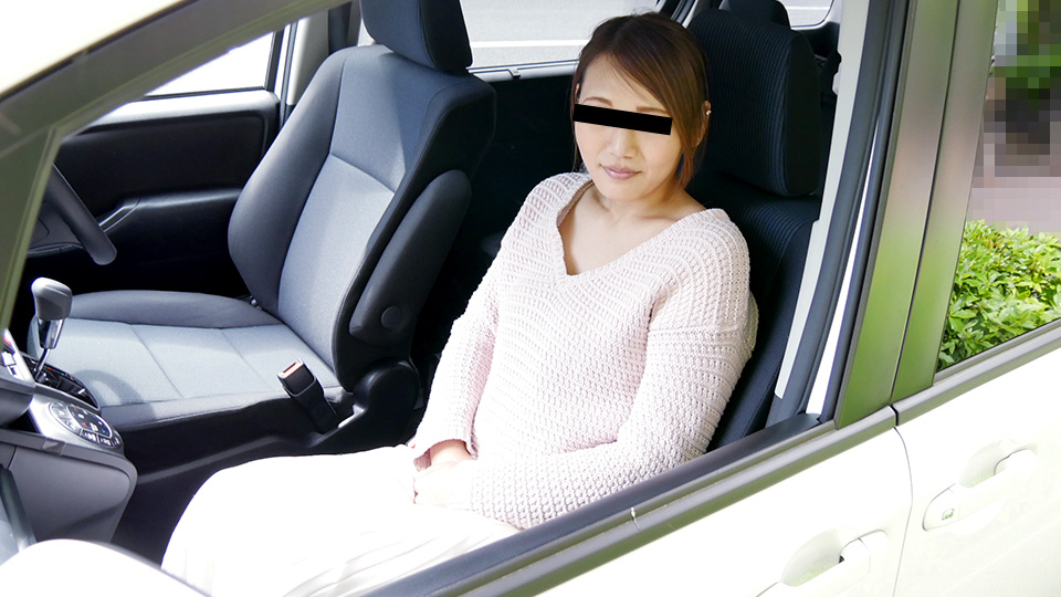 10musume-050522_01 車内はみんなに見られてる感じがして、ドキドキが止まらない